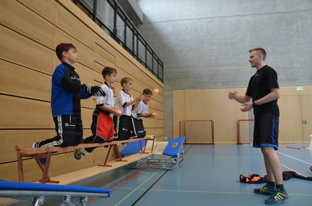 Die Torhüter beim Spezialtraining mit Schufi (Foto: Simon Abächerli)