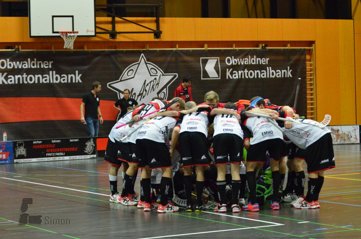 Ad Astra Sarnen schwört sich auf die Playoff-Halbfinals ein (Foto: Simon Abächerli)